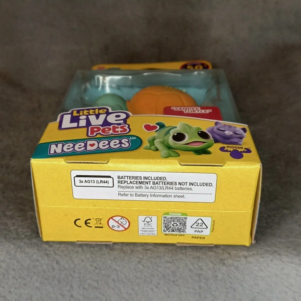Little Live Pets Sandee Turtle Toy NeeDees Pocket Size‎ Pet 50 Sounds Reactions